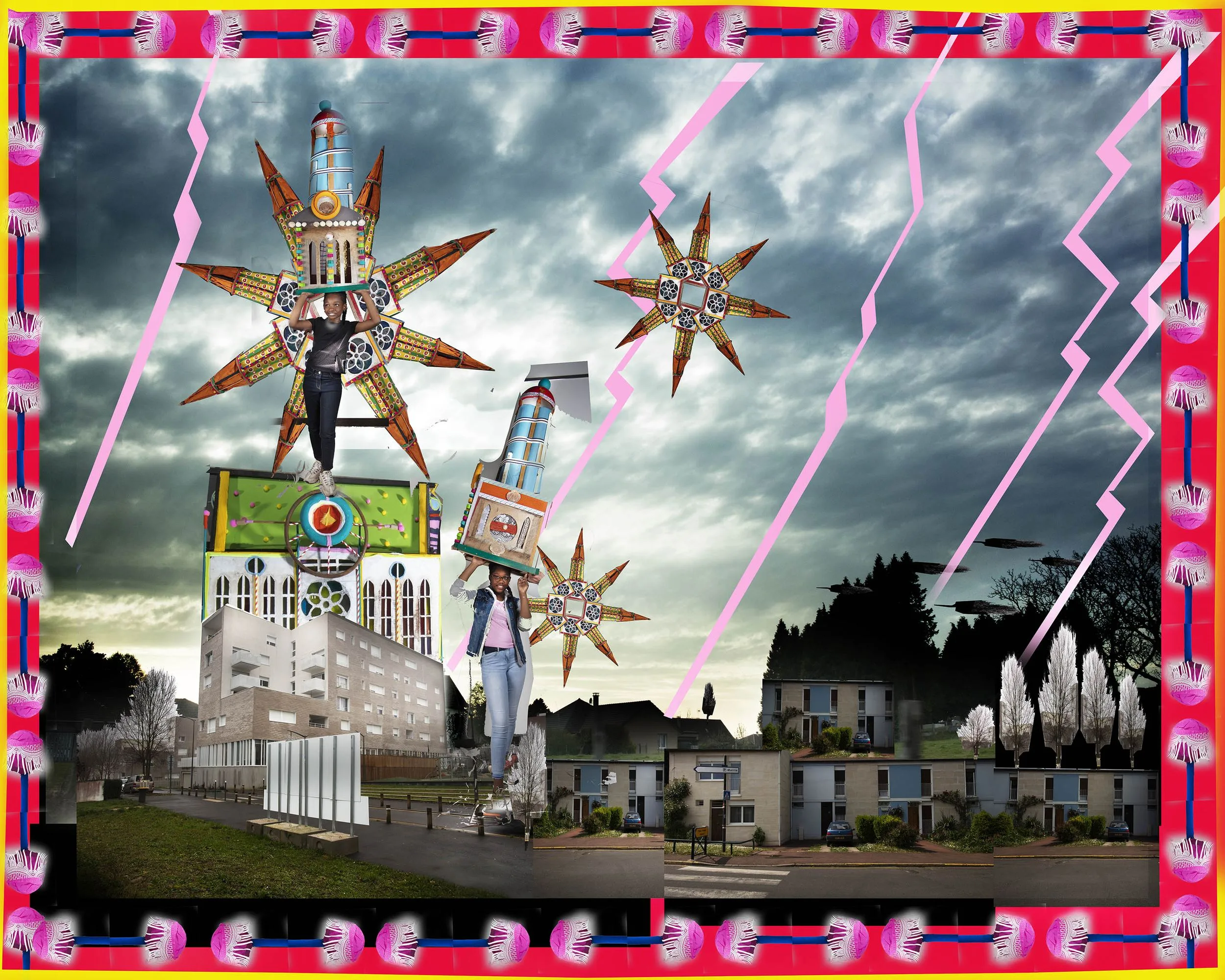 Collage coloré : deux jeunes femmes portent des tours ornées d'étoiles au-dessus d'un quartier d'immeubles, sous des éclairs roses.